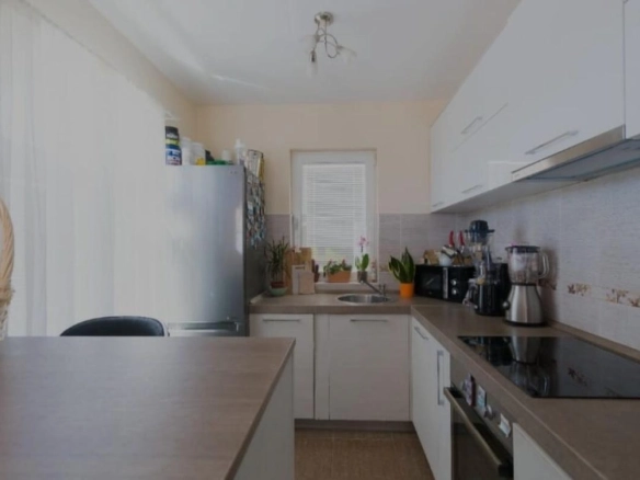 Dvosoban stan 80 m² u kompleksu sa bazenom – Kavač, Kotor