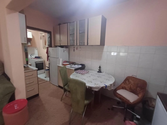 Kuća 140 m² sa pomoćnim objektom na placu od 3.600 m² – Danilovgrad