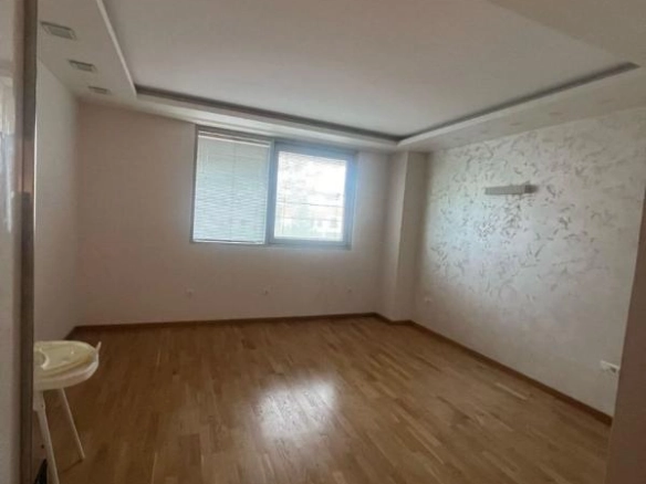 Poslovni prostor 90 m² u zgradi Nivelle, pogodan za svaku djelatnost – Budva