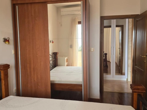 Dvosoban stan 74 m² sa pogledom na more – Petrovac, Budva