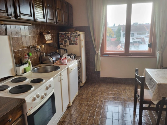 Dvosoban dupleks stan 140 m² u centru grada – Podgorica