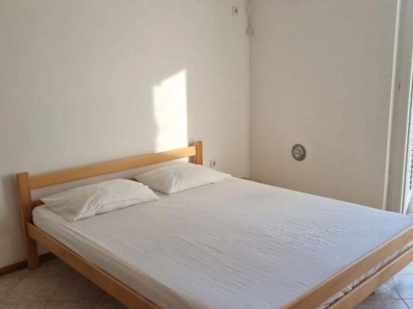 Garsonjera 34 m² sa terasom i pogledom na more – Petrovac, Budva