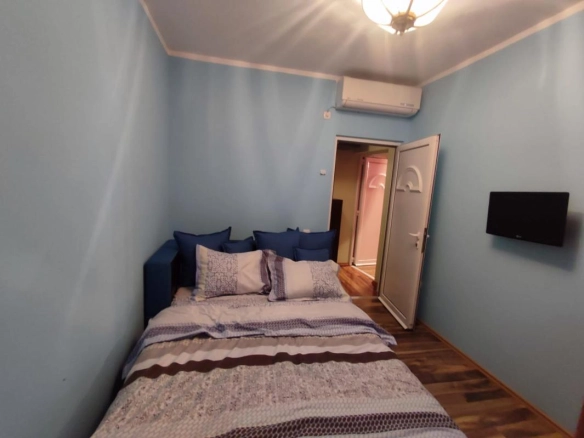 Trosoban stan 50 m² u Starom gradu sa pogledom na Trg pjesnika – Budva
