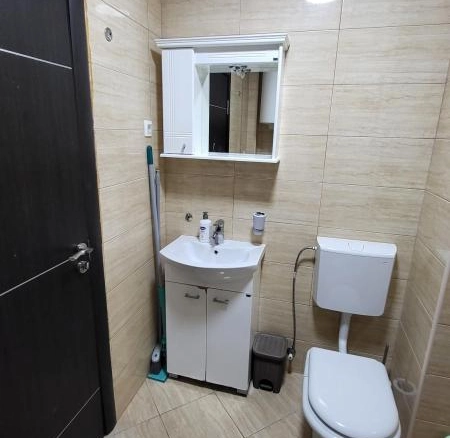 Dvosoban stan 67 m² na 200 m od mora, sa liftom – Bečići, Budva
