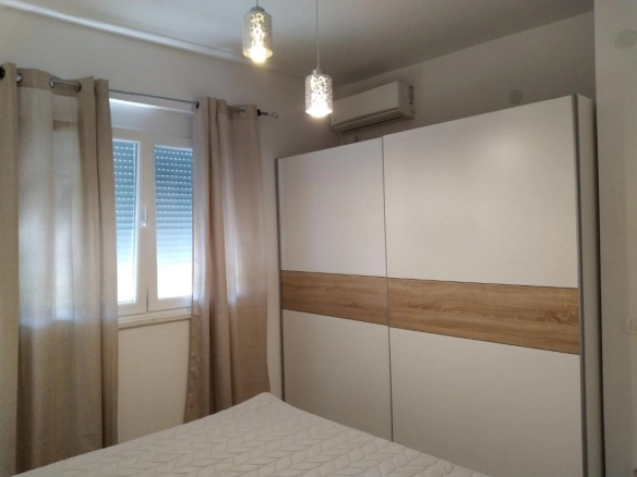 Dvosoban stan 78 m² sa garažom i pogledom na more – Šušanj, Bar