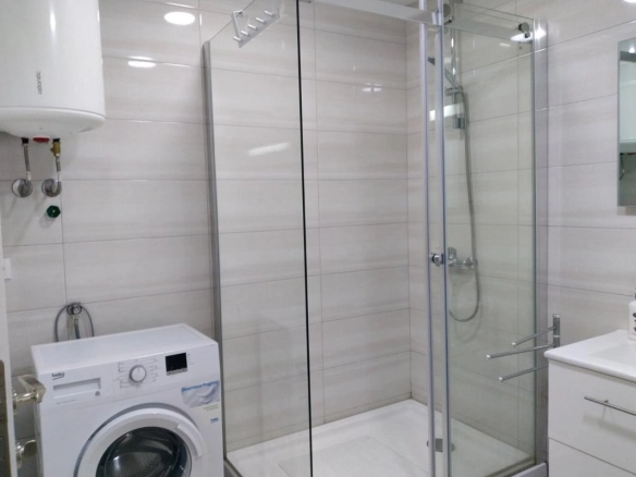 Dvosoban stan 78 m² sa garažom i pogledom na more – Šušanj, Bar