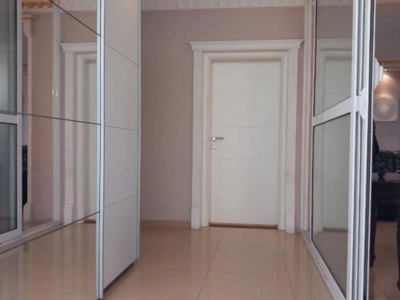 Izdavanje: Trosoban stan 130 m² u prizemlju vile – Gornja Gorica, Podgorica