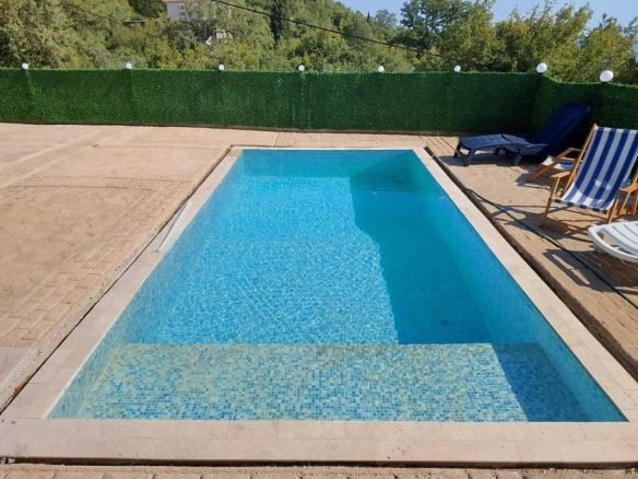 Kuća 220 m² sa terasama i pogledom na more – Sutomore, Bar