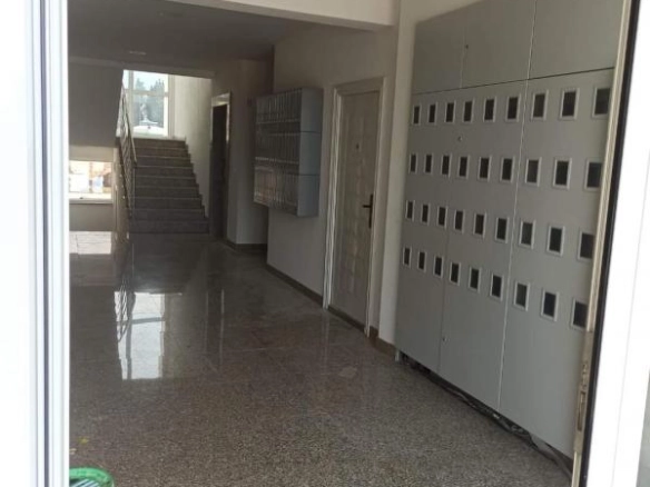 Garsonjera 40 m² u novoj kući na prvoj liniji do mora – Šušanj, Bar