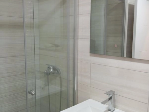 Garsonjera 40 m² u novoj kući na prvoj liniji do mora – Šušanj, Bar