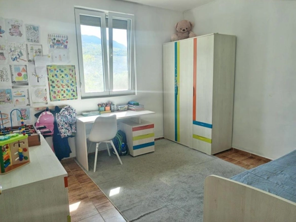 Kuća 67 m² sa ogradenim placom i voćnjakom – Stari Bar, Bar
