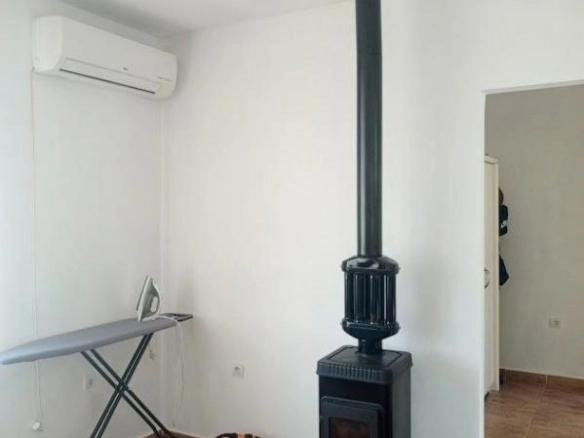 Kuća 67 m² sa ogradenim placom i voćnjakom – Stari Bar, Bar
