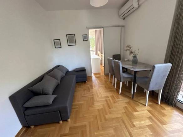 Dvosoban stan 64 m² sa prostranim dvorištem – Velji Vinogradi, Budva