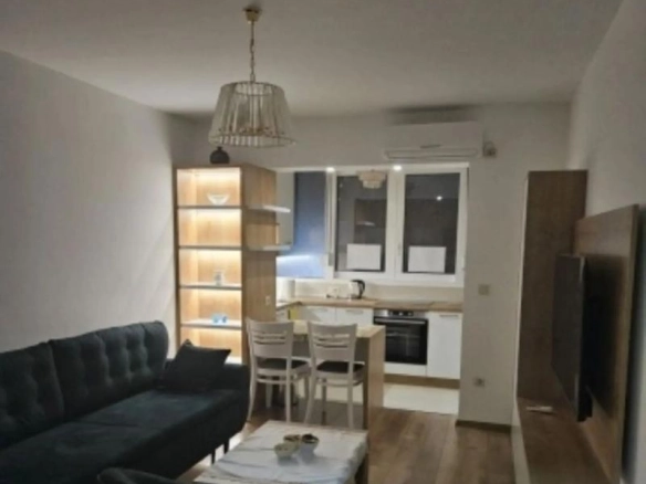 Izdavanje: Jednosoban stan 41 m² potpuno namješten – Podgorica