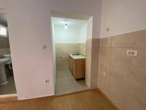Poslovni prostor 27 m² u zatvorenom dvorištu uz Muzičku školu – Podgorica