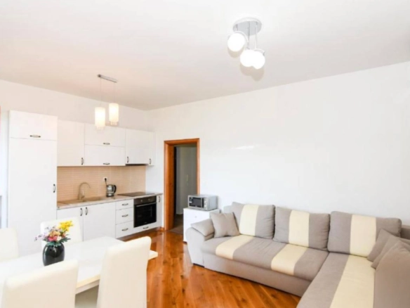Dvosoban stan 75 m² sa pogledom na zaliv – Herceg Novi