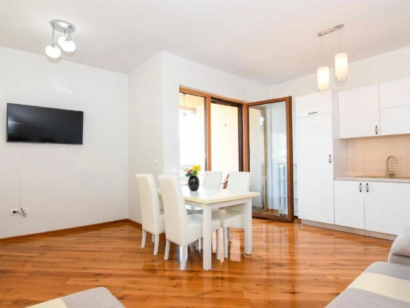 Dvosoban stan 75 m² sa pogledom na zaliv – Herceg Novi