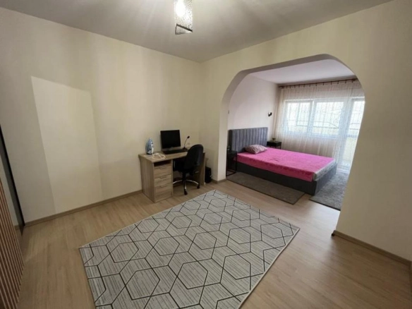 Trosoban stan 105 m² u samom centru grada – Bar