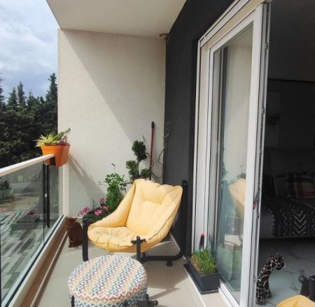 Garsonjera 36 m² na prvom spratu u kompleksu Emerald – Bjeliši, Bar