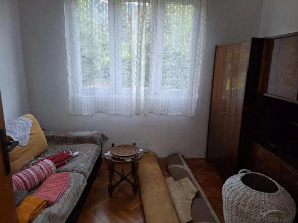 Kuća 130 m² sa placom od 5559 m² i voćnjakom – Danilovgrad