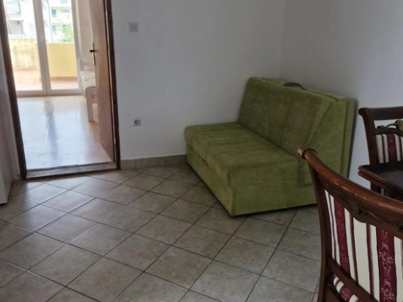 Kuća 230 m² na placu od 377 m², četvrta linija do mora – Đenovići, Herceg Novi