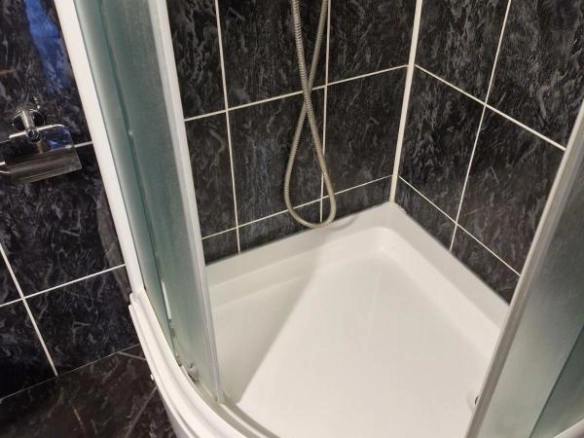 Kuća 230 m² na placu od 377 m², četvrta linija do mora – Đenovići, Herceg Novi