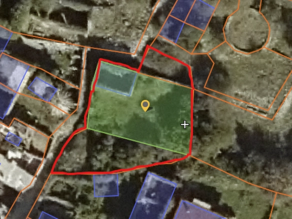 Plac 491 m² sa ruševinom kamene kuće iz XVIII vijeka – Gošići, Tivat