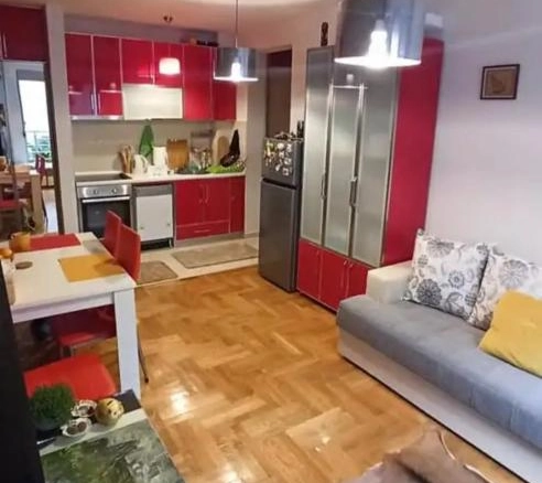 Jednosoban stan 49 m² sa dvije terase i ostavom – Bečići, Budva