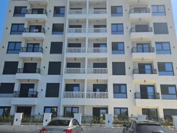 Garsonjera 23 m² u novogradnji sa bazenom – Bar