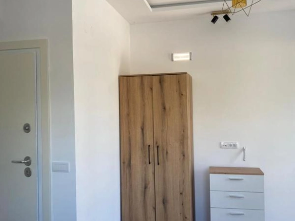 Garsonjera 23 m² u novogradnji sa bazenom – Bar