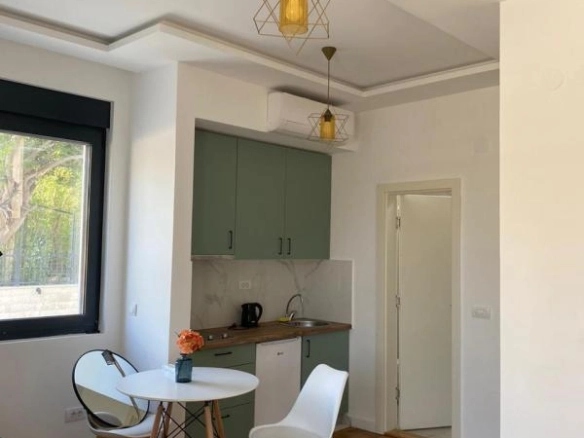 Garsonjera 23 m² u novogradnji sa bazenom – Bar
