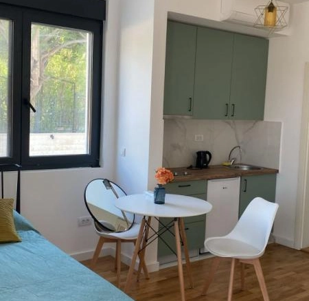 Garsonjera 23 m² u novogradnji sa bazenom – Bar