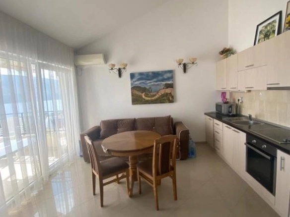 Dvosoban stan 65 m² sa panoramskim pogledom na more – Baošići, Herceg Novi