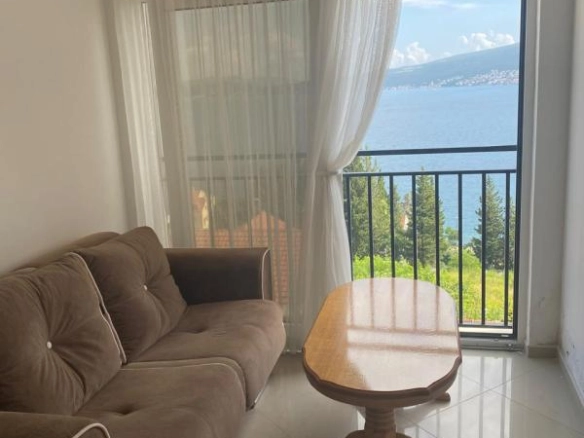 Dvosoban stan 65 m² sa panoramskim pogledom na more – Baošići, Herceg Novi