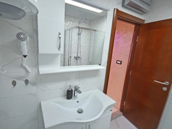 Jednosoban stan 45 m² na 50 m od plaže – Igalo, Herceg Novi