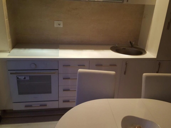 Izdavanje: Jednosoban stan 45 m² sa terasom u centru – Budva