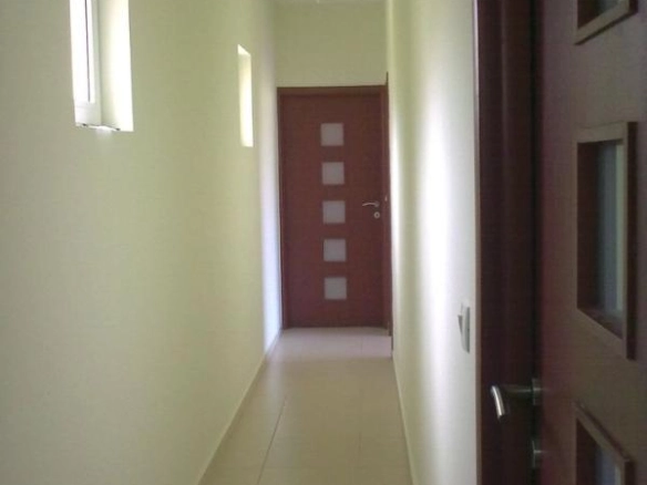 Hotel 537 m² sa 13 soba na placu od 404 m² – Podmaine, Budva