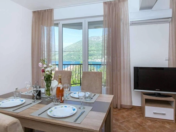 Jednosoban stan 61 m² sa pogledom na more – Kamenari, Herceg Novi