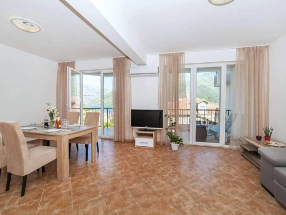 Jednosoban stan 61 m² sa pogledom na more – Kamenari, Herceg Novi