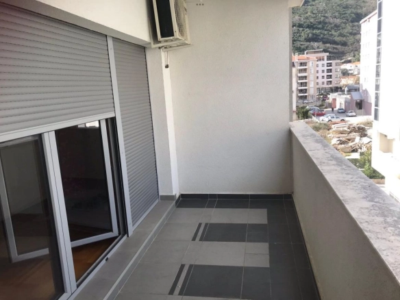 Dvosoban stan 109 m² na trećem spratu sa dvije terase – Rozino, Budva