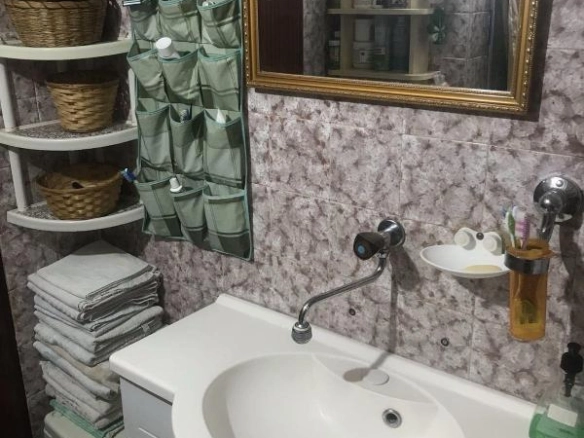 Trosoban stan 90 m² na trećem spratu bez lifta – Bar