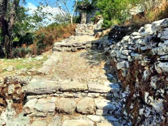 Kuća 186 m² sa pogledom na Bokokotorski zaliv – Stoliv, Kotor