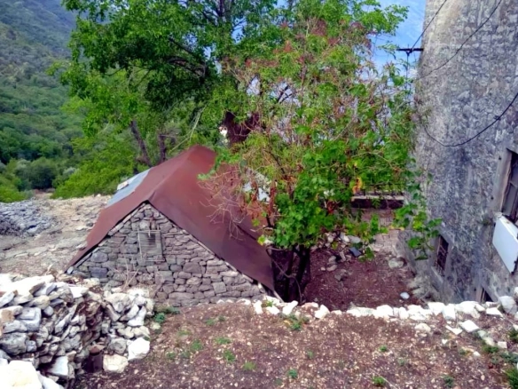 Kuća 186 m² sa pogledom na Bokokotorski zaliv – Stoliv, Kotor