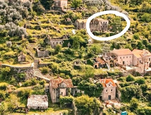 Kuća 186 m² sa pogledom na Bokokotorski zaliv – Stoliv, Kotor