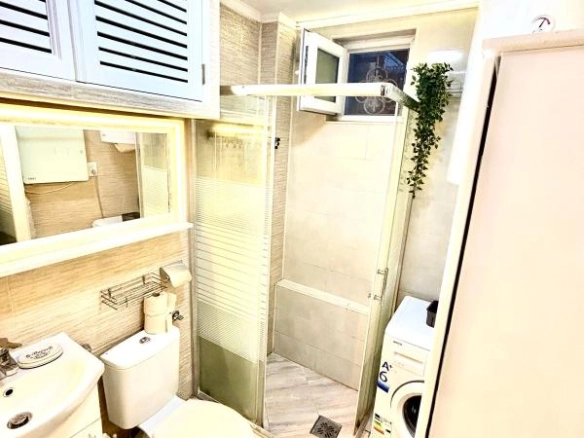 Izdavanje: Trosoban stan 85 m² sa pogledom na more – Babin Do, Budva
