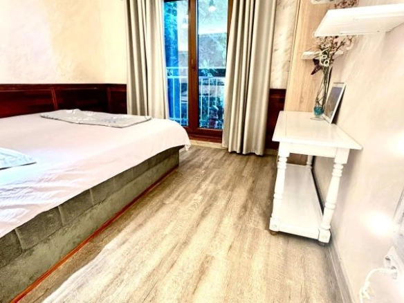 Izdavanje: Trosoban stan 85 m² sa pogledom na more – Babin Do, Budva