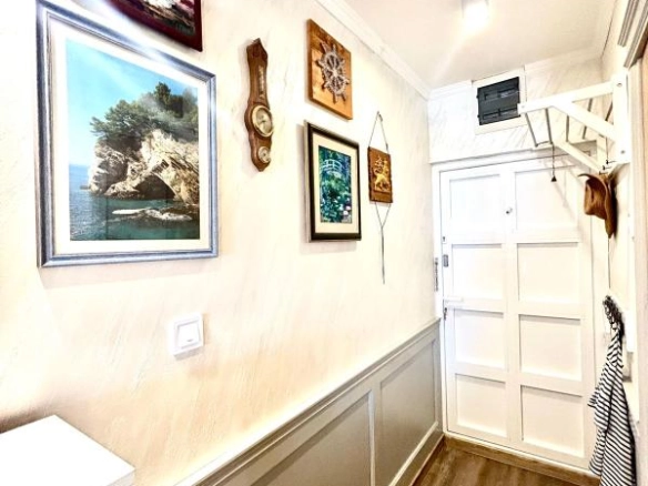 Izdavanje: Trosoban stan 85 m² sa pogledom na more – Babin Do, Budva