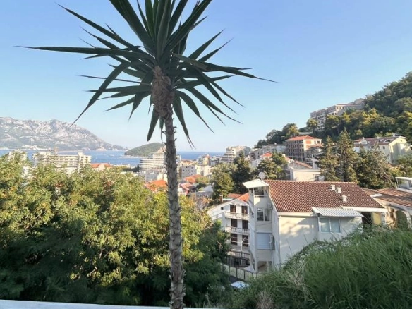 Izdavanje: Trosoban stan 85 m² sa pogledom na more – Babin Do, Budva