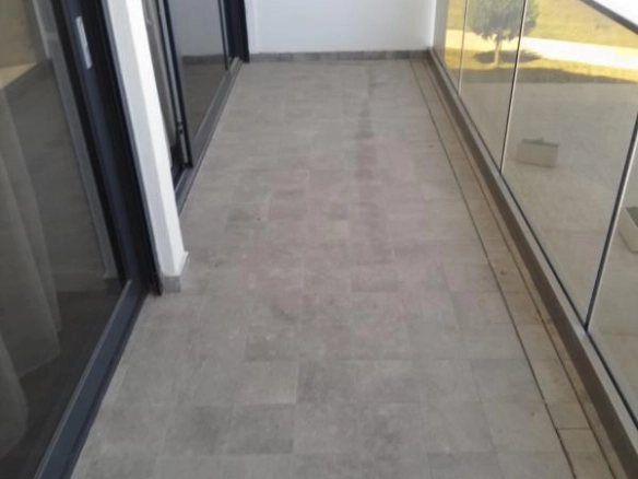 Jednosoban stan 65 m² u kompleksu Soho City s terasom – Bar