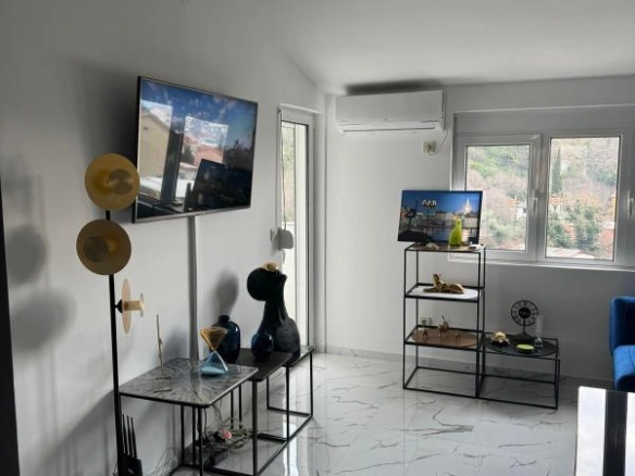 Dvosoban stan 78 m² sa pogledom na more – Lazi, Budva